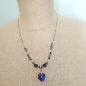 Pretty crystal necklace earring set